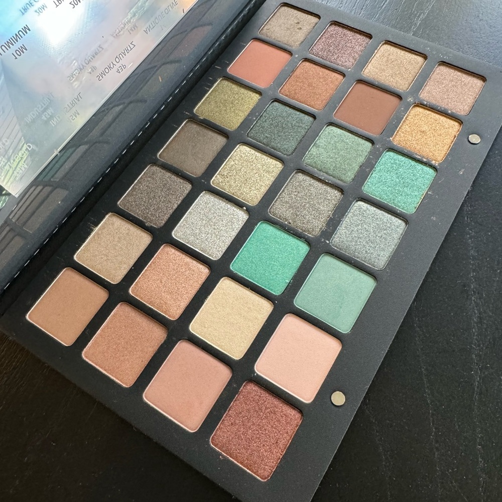 Natasha Denona Eyeshadow pallet 28 Green Brown BRAND NEW - No box ✨